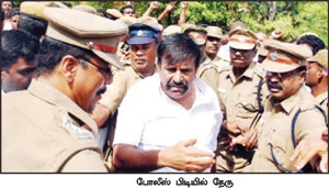 கே.என்.நேரு வீடுகளில் லஞ்ச ஒழிப்பு போலீஸ் சோதனை