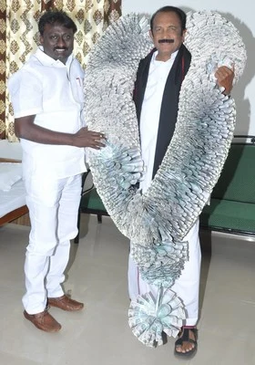 பண மழையில் நனைந்த வைகோ!