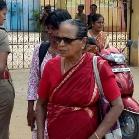 ‘சாகும்வரை உண்ணாவிரதம்; உடல்நிலை பாதிப்பு!’ - நளினியைச் சந்திக்க தாய்க்கு அனுமதி மறுப்பு