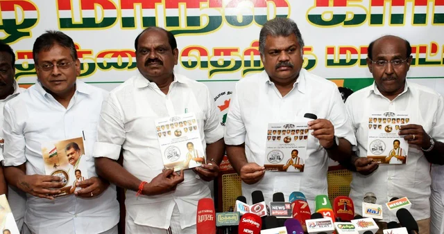 `18 சட்டமன்றத் தொகுதிகளிலும் அ.தி.மு.க வேட்பாளர்கள் வெற்றிபெற்றதாக உணர்கிறேன்!' - ஜி.கே.வாசன்