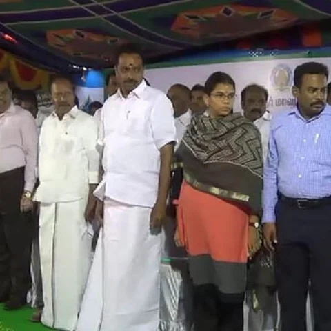பாதியிலிருந்து ஓடிய தமிழ்த்தாய் வாழ்த்து!- கடுகடுத்த தம்பிதுரை