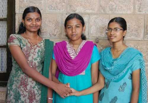 பிளஸ் 2 தேர்வு: மாவட்டம் வாரியாக முதல் 3 இடம் பிடித்தவர்கள் முழு விவரம்!