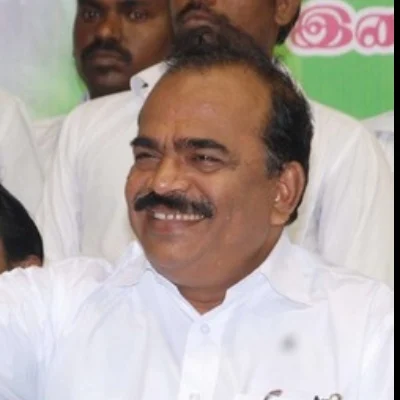 'குளிக்கத்தானேய்யா போனேன்... அதுவரைக்கும் காத்திருக்க மாட்டீங்களா..?' - கலகல நாஞ்சில் சம்பத்