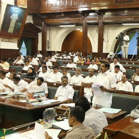 ` யார் யாரிடம் சிக்கிக் கொண்டார்கள்?!' - பா.ஜ.க குறித்த கேள்வியால் கொதித்த எடப்பாடி பழனிசாமி