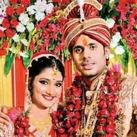 காதலியை மணந்தார் இந்திய கிரிக்கெட் வீரர் மனோஜ் திவாரி