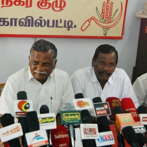 `அந்த 11 பேர்மீது நடவடிக்கை எடுக்காதது ஏன்?’ - சபாநாயகருக்கு முத்தரசன் கேள்வி