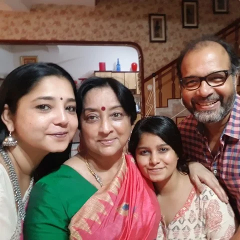 ''ரஜினியும், கமலும் எனக்கு தாய்மாமா மாதிரி!" நடிகை ஐஸ்வர்யா பெர்சனல்