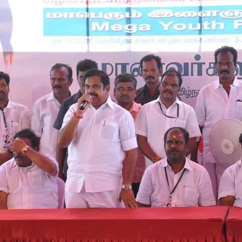 எடப்பாடி பழனிசாமி சொன்ன புறாக்கதை...!