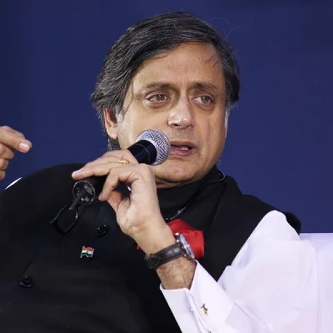 ``பாலியல் குற்றங்களைப் புகார் செய்வது அவமானமில்லை பெண்களே!" சசிதரூர்