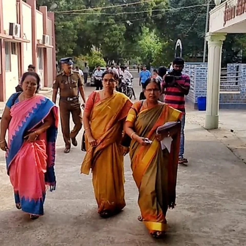 சாத்தூர் கர்ப்பிணிப் பெண் விவகாரம்! - சிவகாசி அரசு மருத்துவமனையில் விசாரணைக் குழு ஆய்வு