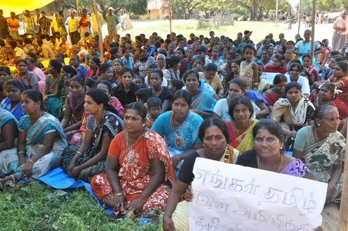 10வது நாளாக பற்றி எரியும் தமிழகம்! (படங்கள்)