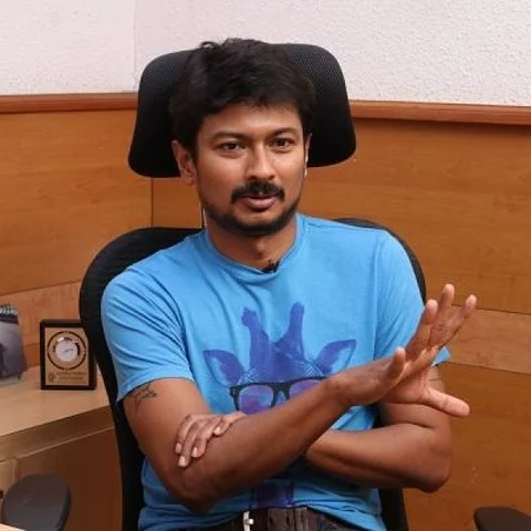 `தவறுதான்; மீண்டும் நடக்காது' - விமர்சித்த தொண்டருக்கு உதயநிதி அளித்த பதில்
