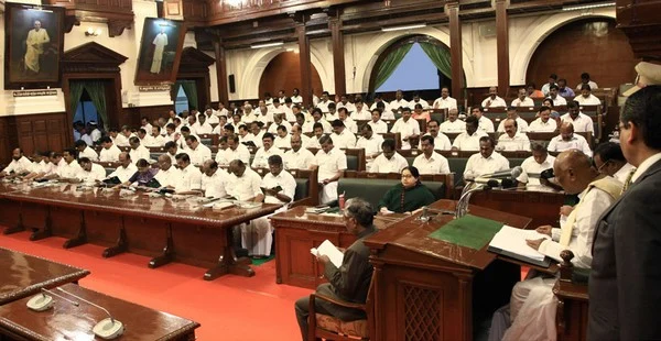அறுபடையானை நம்பி திருவையாறில் களமிறங்குகிறாரா ஜெ.?