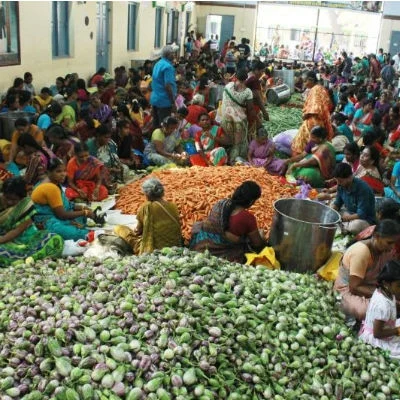 மதநல்லிணக்கத்திற்கு வழிகாட்டும் மதுரை மீனாட்சி திருக்கல்யாண விருந்து!