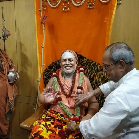 `நமது கலாசாரத்தை மாணவர்கள் முன்னெடுத்துச் செல்ல வேண்டும்' - பிரணாப் முகர்ஜி அறிவுரை