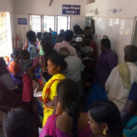 'ரிசல்ட் கொடுப்பதற்குள் நாங்கள் செத்துவிடுவோம்'- டெங்கு பீதியில் மதுரை மாவட்ட மக்கள்