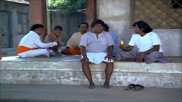 சினிமாவுக்கும் வாழைப் பழத்துக்கும் நெருங்குன சம்பந்தம் இருக்கு மக்களே!