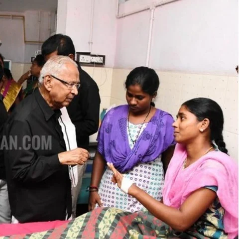 `ஒரு தாயின் புலம்பலுக்கு என்ன ஆறுதல் சொல்வதென்றே தெரியவில்லை’ - தூத்துக்குடியில் கி.வீரமணி வேதனை