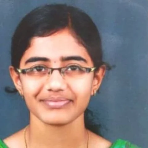 கனவுகளுடன் ஐ.ஏ.எஸ் பயிற்சிக்காக டெல்லி சென்ற தமிழக மாணவியின் விபரீத முடிவு!