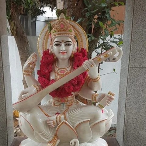 சரஸ்வதிதான் என்னை வழிநடத்துறா...- நெகிழும் நித்யஶ்ரீ!
