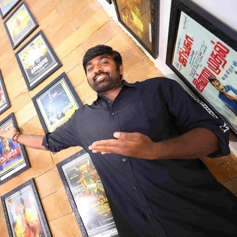 "ஃபர்ஸ்ட் ரேங்க் பொண்ணைக் கல்யாணம் பண்ணிக்கிட்டா, புத்திசாலி புள்ள பொறக்கும்னு நினைச்சேன்!" - விஜய் சேதுபதி