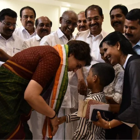 ராகுல் அளித்த வாக்குறுதி; செய்து முடித்த பிரியங்கா - சிறுவனுக்காக நேரம் ஒதுக்கிய தலைவர்கள்