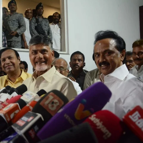 `மோடியைவிட ஸ்டாலின் சிறந்த தலைவர்!' - சென்னையில் சந்திரபாபு நாயுடு பேச்சு
