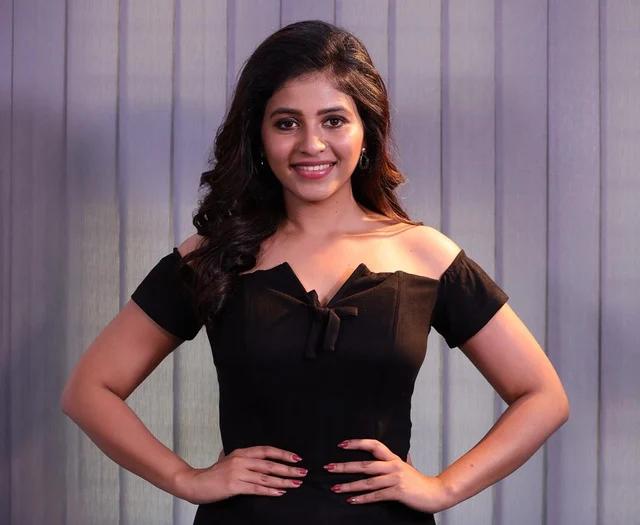 ``புரபோஸ் பண்ண பையனுக்கு, நான் என்ன பண்ணேன் தெரியுமா?" - அஞ்சலி ஷேரிங்ஸ்