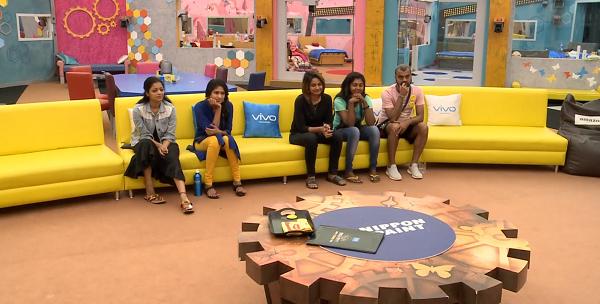 ஐஸ்வர்யா... யாஷிகாகிட்டதான் நீங்க உஷாரா இருக்கனும்! #BiggBossTamil2