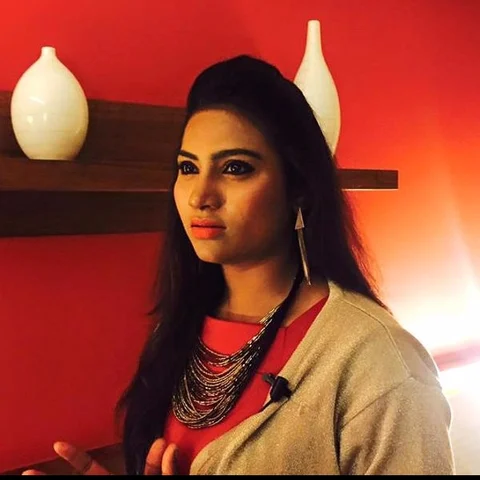 ”நானும்தான் பாதிக்கப்பட்டிருக்கிறேன்... நானும் சாகவா?!” - மைனா நந்தினி கண்ணீர்