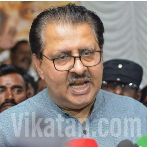 'இந்தத் தேர்தல் காந்திக்கும் கோட்சேவுக்குமான போராட்டம்' - சஞ்சய் தத்