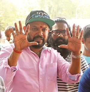 ‘கொஞ்சம் நடிங்க பாஸ்!’ - பிரேம்ஜிக்கு வெங்கட்பிரபு அட்வைஸ்!