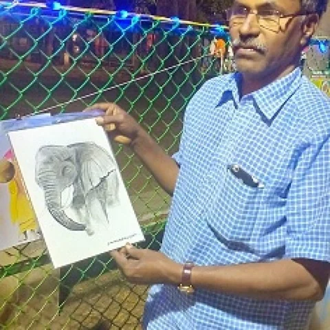 `துயரங்களில் இருந்து மீண்டு வர ஓவியங்கள்தான் உதவுச்சு!'- ஆசிரியர் உருக்கம்