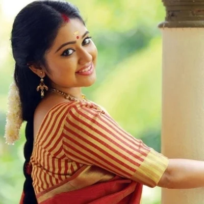 'என் கல்யாணத்துக்கு கண்டிப்பா வந்துடுங்க!' - 'தெய்வம் தந்த வீடு' மேக்னா வின்சென்ட் அழைப்பு