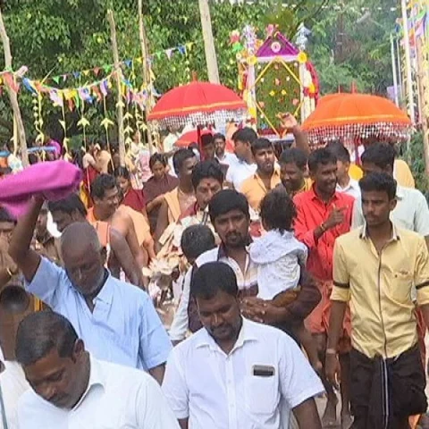 மறைந்து போகாத மத நல்லிணக்கம் - 40 வருடங்களாக இந்துக்கள் கொண்டாடும் கிறிஸ்துமஸ் விழா!