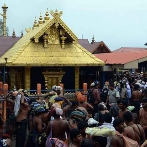 51 பெண்கள் இல்லை 17 பேர்தான்! - சபரிமலை அறிக்கையைத் திருத்திய கேரள அரசு