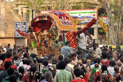 மதுரை சித்திரைத் திருவிழா நிறைவு - மலைக்கு புறப்பட்டார் கள்ளழகர் ( படங்கள்)