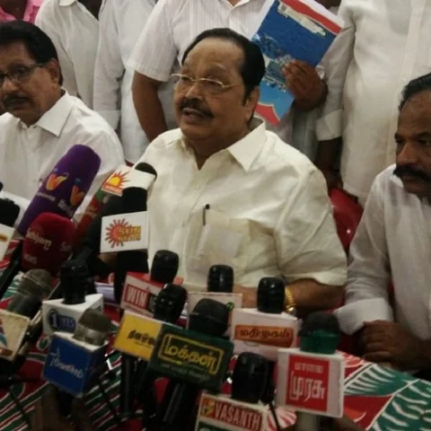 ‘நெளிவு சுளிவுடன் நிதி கேட்பதா?’ - எடப்பாடி மீது துரைமுருகன் பாய்ச்சல்