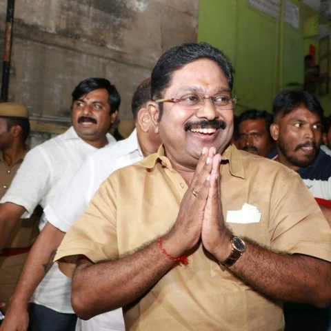 “வீசி எறிந்ததால் விழுந்த வெட்டுக்காயங்கள்..!” பட்டியல் போடும் டி.டி.வி.தினகரன்