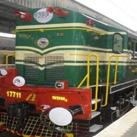 `முன்பதிவு இல்லாத விரைவு ரயில்கள் விடுங்கள்; கோடையைச் சமாளிக்க கோரிக்கை
