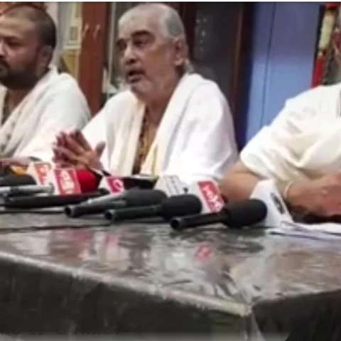 `திருப்பதி ஏழுமலையான் பூஜைகளில் முறைகேடு' - முதன்மை அர்ச்சகர் குற்றச்சாட்டு!
