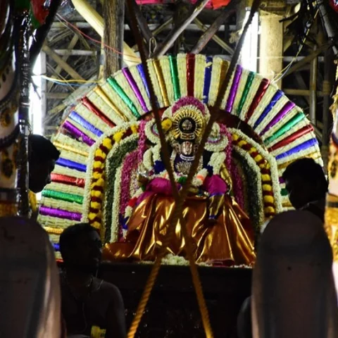 திருவாரூர் கோயிலில் ஏப்ரல் 1 -ம் தேதி ஆழித்தேரோட்டம் - அலங்காரப் பணிகள் தீவிரம்