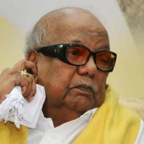 கருணாநிதிக்கு ‘இசட்’ பிரிவு பாதுகாப்பை நீக்க முடிவு!