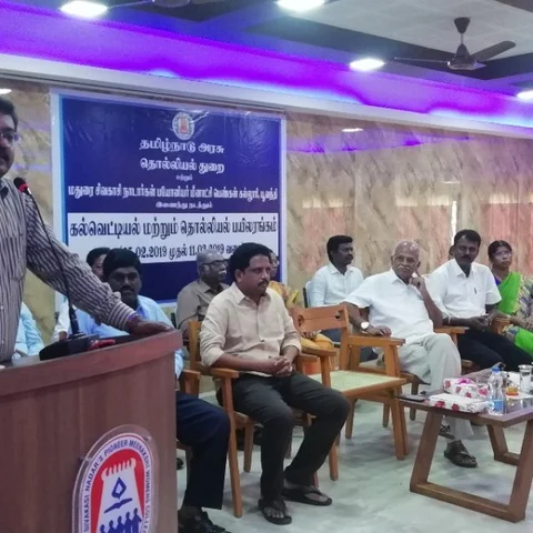 `தமிழகத்தின் முக்கிய இடங்களில் ஆய்வுசெய்ய உள்ளோம்!’ - தொல்லியல்துறை ஆணையர் த.உதயச்சந்திரன்