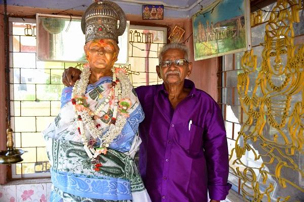 ஆஹா இதுவல்லவா காதல்.. மனைவிக்குச் சிலை வைத்து வழிபடும் புதுக்கோட்டை `ஷாஜகான்’#MyVikatan