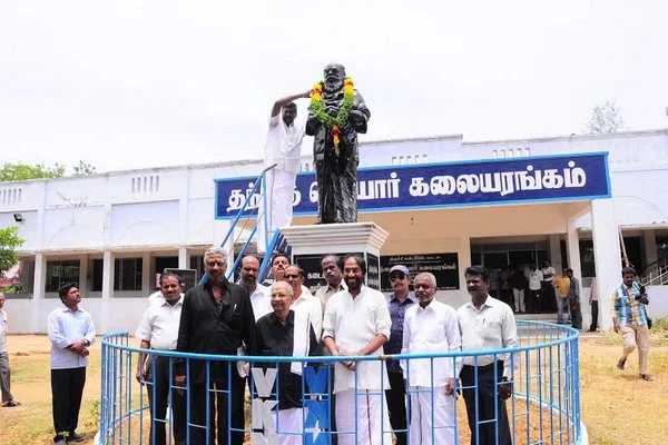 மீண்டும் விஸ்வரூபம் எடுக்கும் பெரியார் ஈ.வெ.ரா. கல்லூரி பிரச்னை!