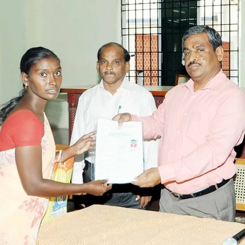 குறைதீர்க்கும் நாளில், 13 லட்சத்து 55 ஆயிரம் மதிப்பில் நலத்திட்டங்கள் வழங்கிய திருச்சி கலெக்டர்!