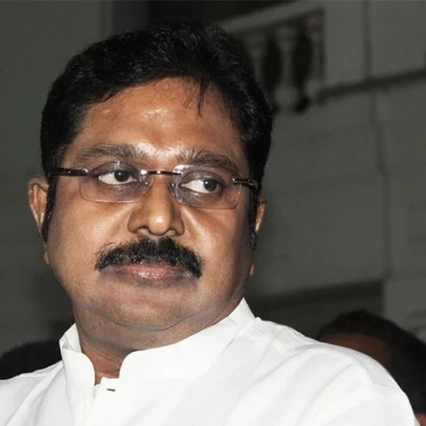 டி.டி.வி.தினகரனிடம் படையெடுக்கும் எம்எல்ஏ-க்கள்! அதிர்ச்சியில் பழனிசாமி அணி
