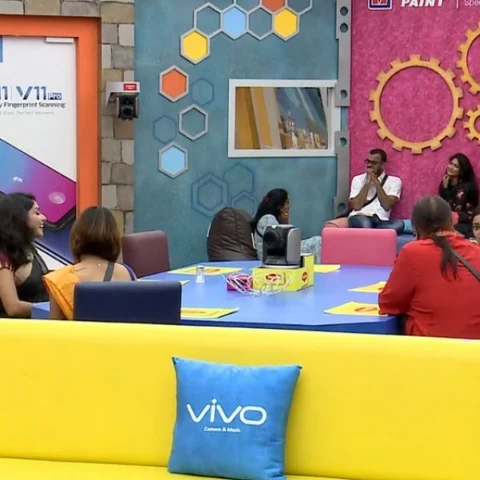 ஆப்சென்ட் ரெண்டு... செம்ம குஷி மஹத்... டேனிக்கு என்ன கடுப்போ #BiggBossTamil2