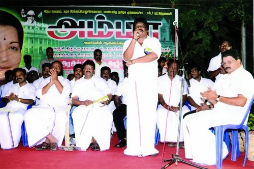 அம்மா தான் அடுத்த பிரதமர்: முனுசாமி ரகசியம்